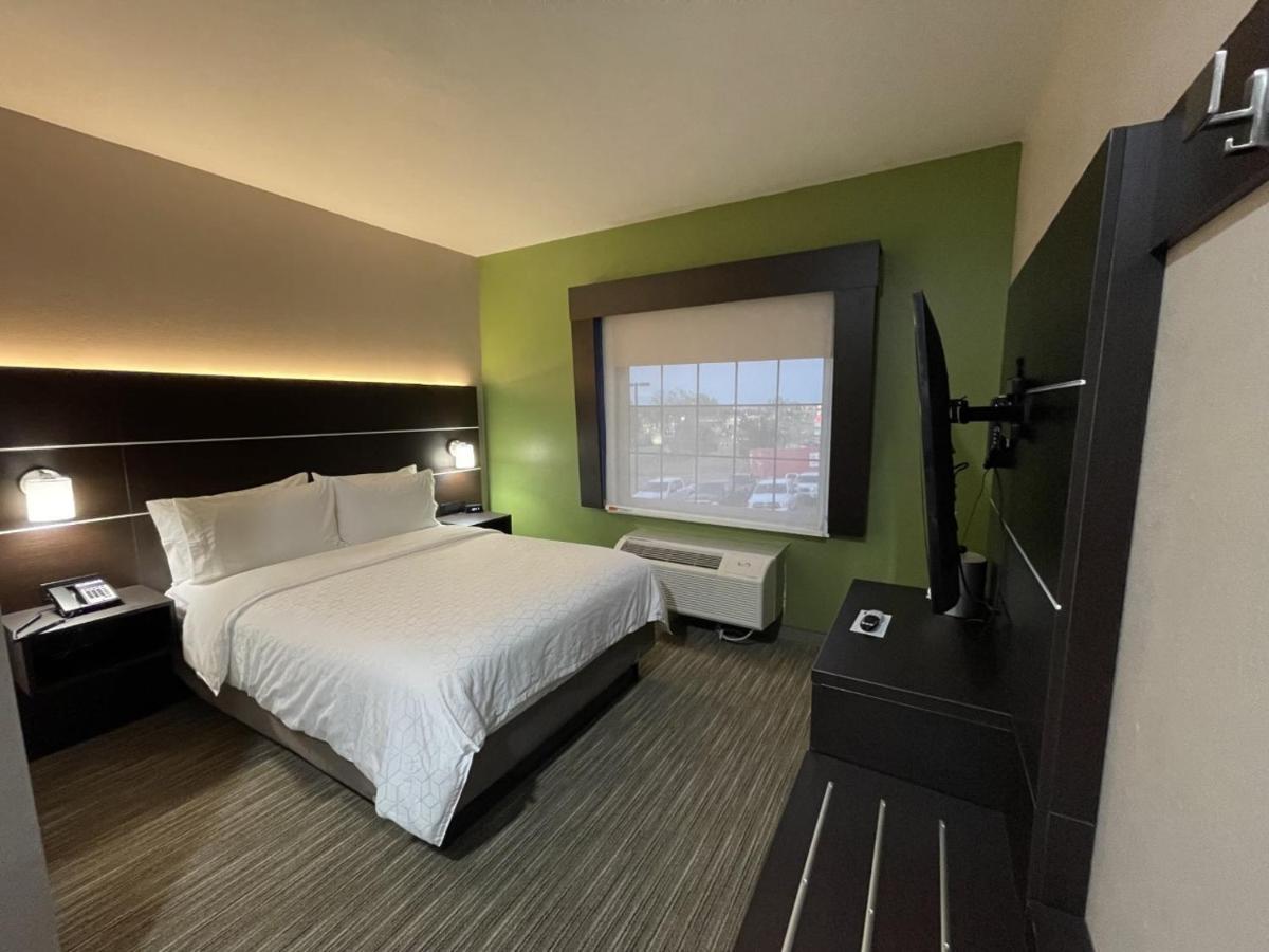 Holiday Inn Express Hotel And Suites Ada By Ihg Zewnętrze zdjęcie